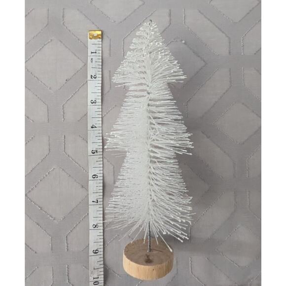Lot of 4 White Bottle Brush Christmas Trees 9in/22.86cm Brand New Without Tags - Picture 4 of 4